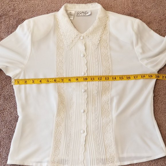 Kathy Che, Vintage White Lace Button Blouse, Size 8P - Picture 11 of 16